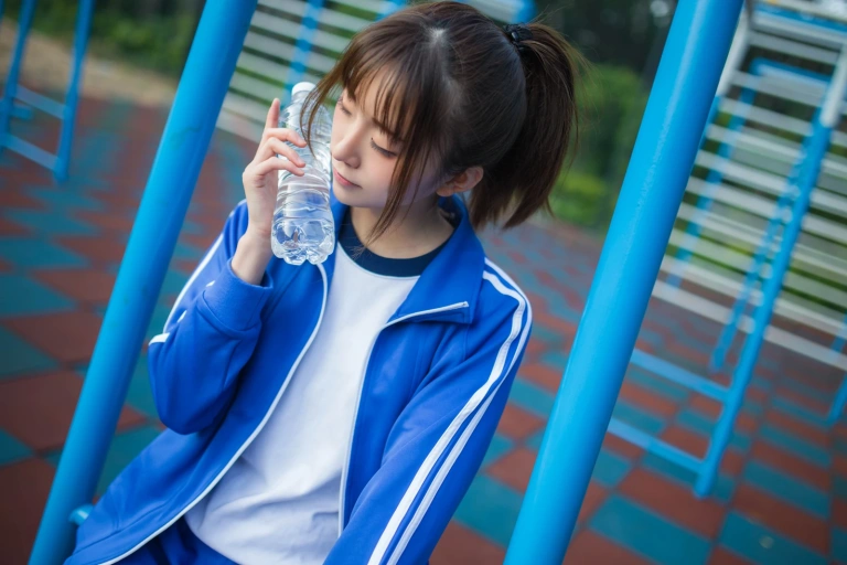 《运动服女孩4》｜Kitaro_绮太郎 · 11张写真