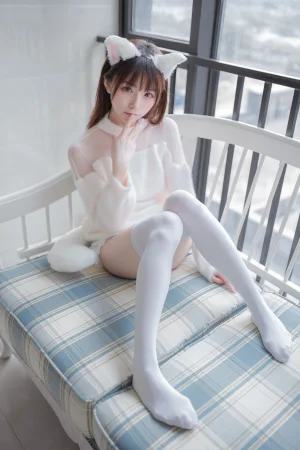 《白喵女友》｜Kitaro_绮太郎 · 41张写真