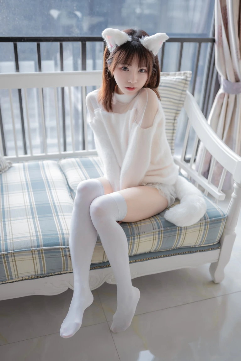 《白喵女友》｜Kitaro_绮太郎 · 41张写真