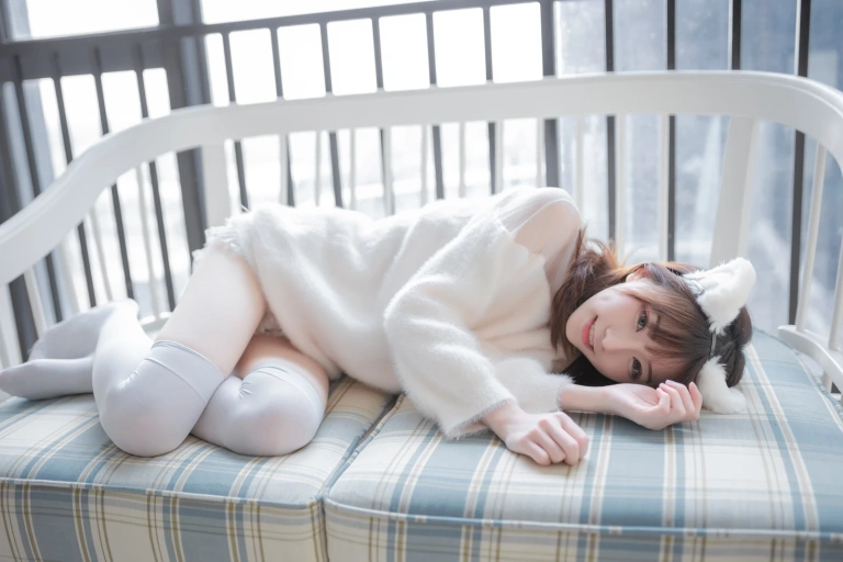 《白喵女友》｜Kitaro_绮太郎 · 41张写真