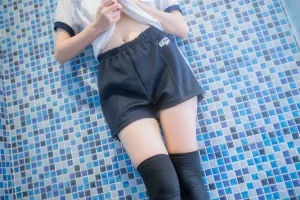《湿身体操服》｜Kitaro_绮太郎 · 45张写真