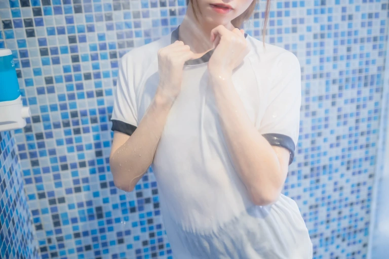 《湿身体操服》｜Kitaro_绮太郎 · 45张写真