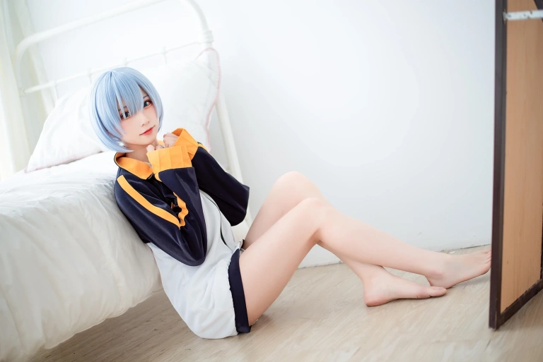 《蕾姆运动服》｜Kitaro_绮太郎 · 18张写真