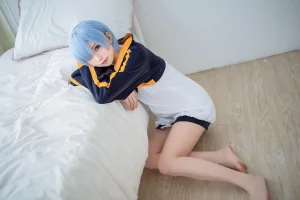 《蕾姆运动服》｜Kitaro_绮太郎 · 18张写真