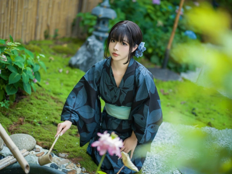 《中庭之妻》｜Kokuhui(yuuhui玉汇) · 117张写真、3 个视频