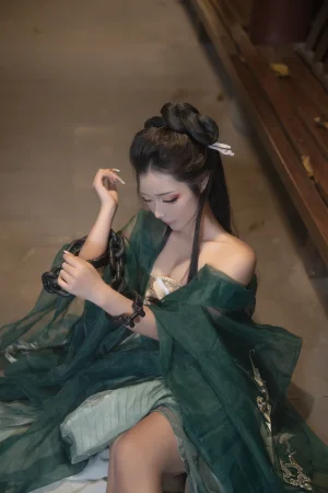 《柳如烟终章 囚》｜Kokuhui(yuuhui玉汇) · 136张写真、2 个视频