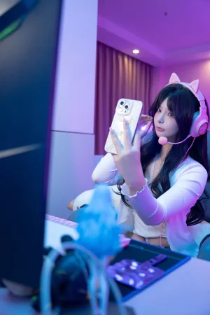 《直播事故》｜Kokuhui(yuuhui玉汇) · 142张写真、3 个视频