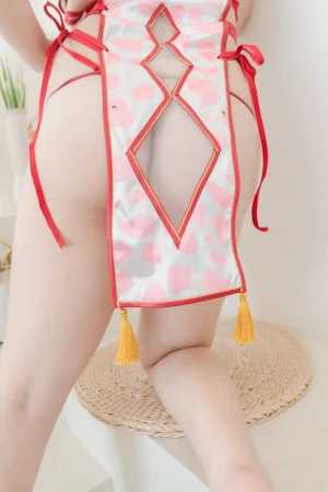 《胡桃 NO.016 – 蜜桃牛乳》｜胡桃Kurumi · 134张写真、1 个视频
