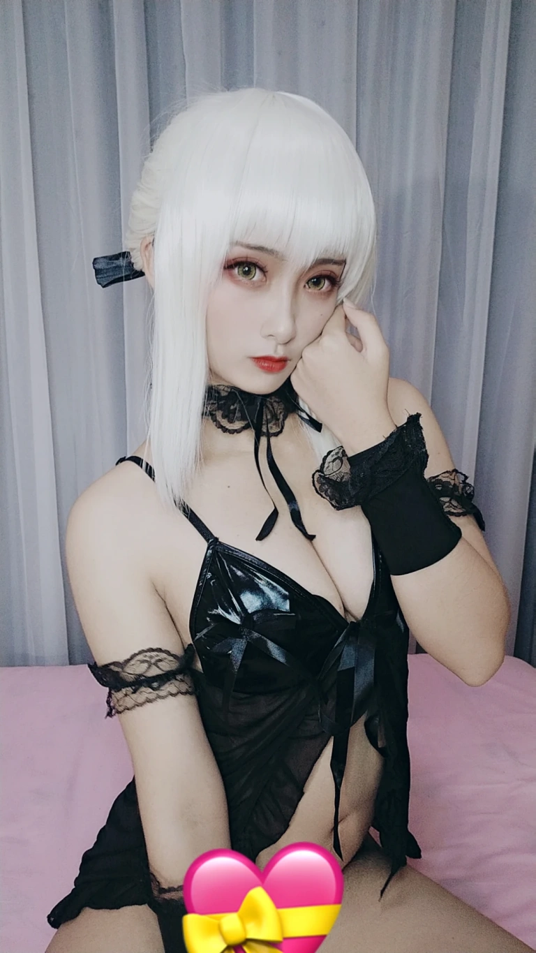 《FGO黑呆睡衣王座》｜洛璃LoLiSAMA · 30张写真、5 个视频