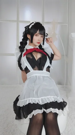 《黑丝女仆》｜洛璃LoLiSAMA · 93张写真、2 个视频
