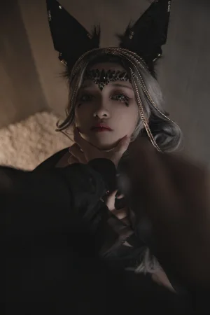 《狼少女 狼女的调教》｜洛璃LoLiSAMA · 130张写真