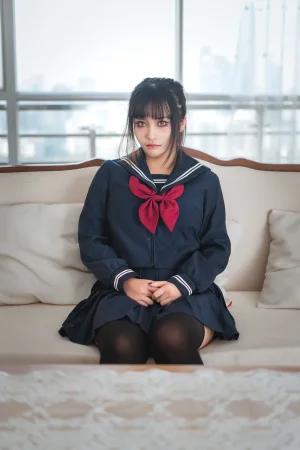 《JK》｜洛璃LoLiSAMA · 62张写真