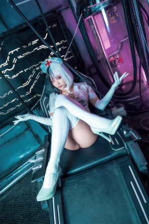《透明护士》｜洛璃LoLiSAMA · 37张写真