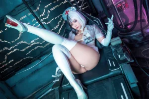 《透明护士》｜洛璃LoLiSAMA · 37张写真