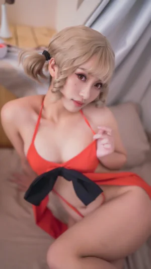 《礼物第二弹》｜洛璃LoLiSAMA · 36张写真