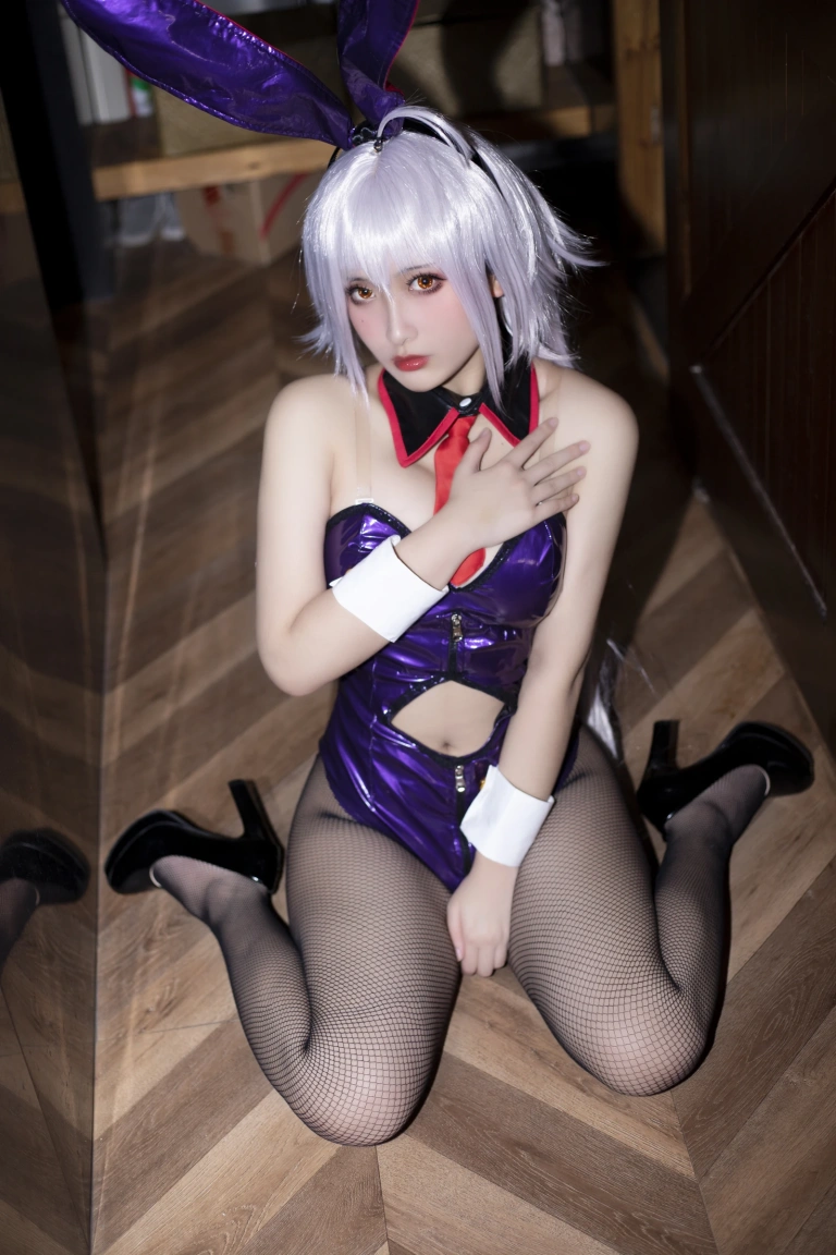《FGO 黑贞兔子》｜洛璃LoLiSAMA · 42张写真、1 个视频