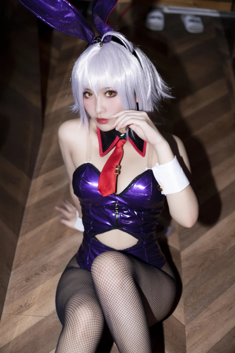 《FGO 黑贞兔子》｜洛璃LoLiSAMA · 42张写真、1 个视频
