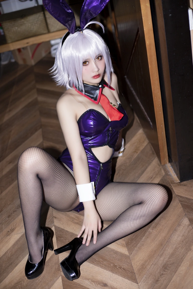 《FGO 黑贞兔子》｜洛璃LoLiSAMA · 42张写真、1 个视频