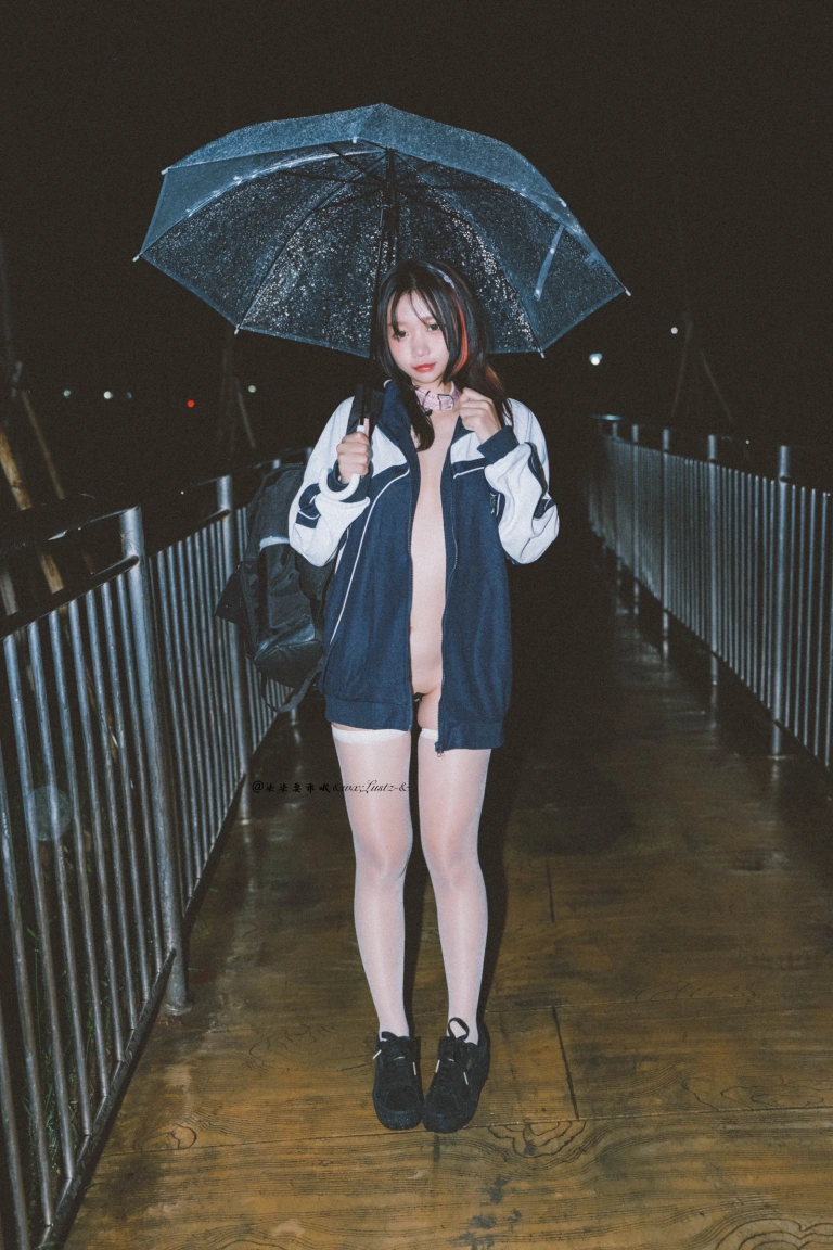 《校服》｜柒柒_Lust77 · 42张写真、1 个视频
