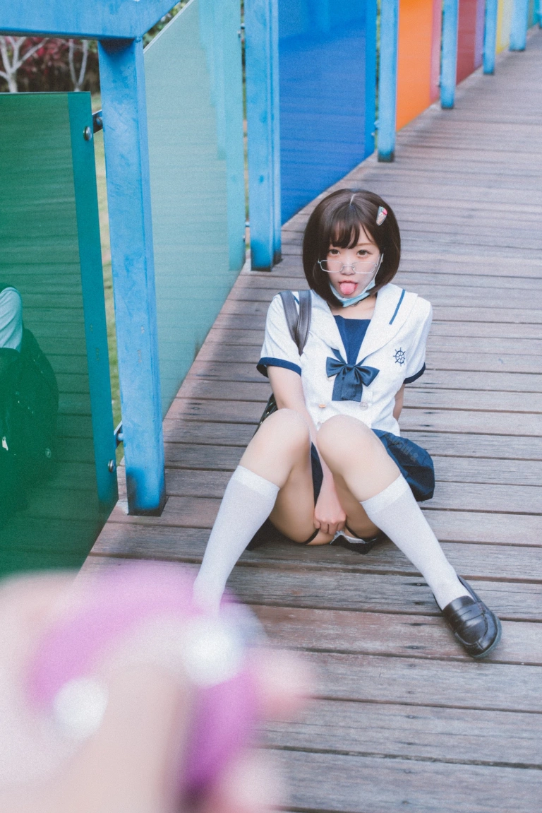 《乐园JK》｜柒柒_Lust77 · 37张写真