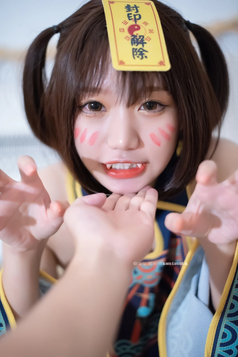 《小僵尸》｜柒柒_Lust77 · 45张写真