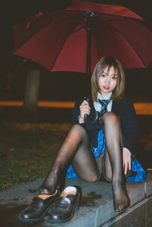 《深夜公园JK》｜柒柒_Lust77 · 35张写真