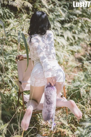 《夏树繁花》｜柒柒_Lust77 · 64张写真、1 个视频