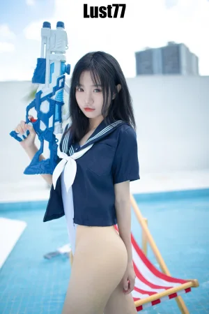 《清凉夏日》｜柒柒_Lust77 · 71张写真、1 个视频