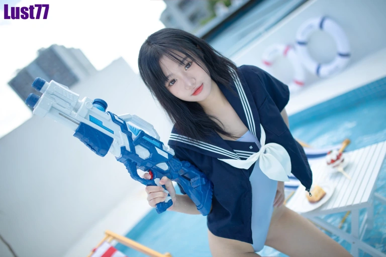 《清凉夏日》｜柒柒_Lust77 · 71张写真、1 个视频