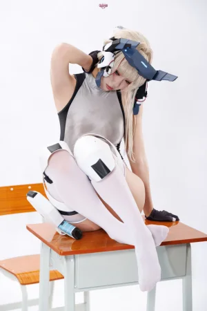 《小时竞泳》｜柒柒_Lust77 · 64张写真