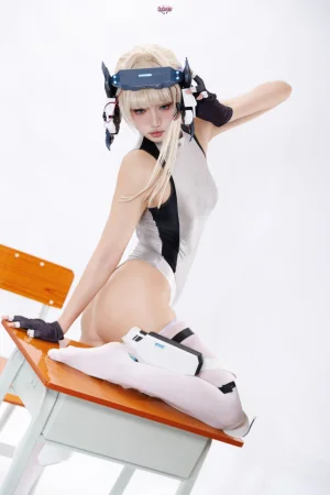 《小时竞泳》｜柒柒_Lust77 · 64张写真