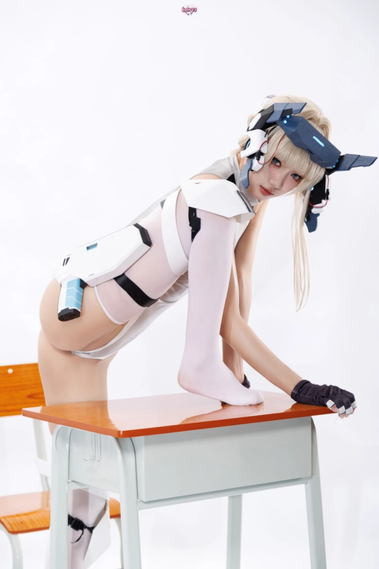 《小时竞泳》｜柒柒_Lust77 · 64张写真