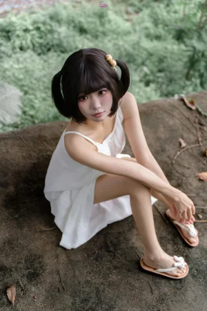 《雨天邂逅》｜柒柒_Lust77 · 178张写真、1 个视频