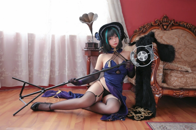 《柴郡旗袍》｜Meroko_魅瞳 · 33张写真