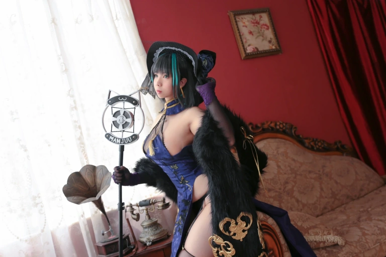 《柴郡旗袍》｜Meroko_魅瞳 · 33张写真
