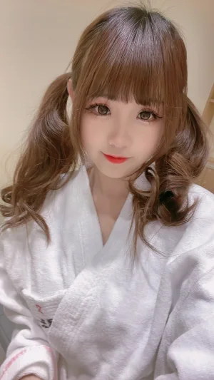 《泡汤啦》｜miko酱ww · 18张写真、3 个视频
