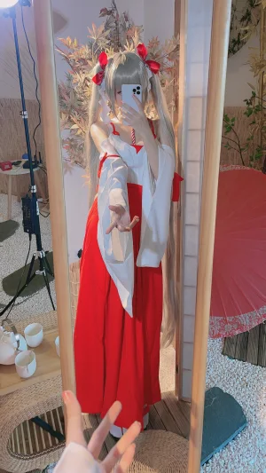 《可畏巫女》｜miko酱ww · 23张写真