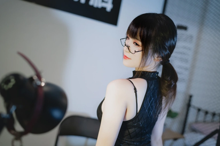 《坏女人》｜miko酱ww · 13张写真