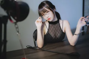 《坏女人》｜miko酱ww · 13张写真