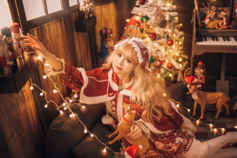 《暖屋里的少女》｜miko酱ww · 29张写真