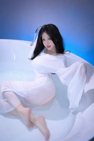 《幽灵》｜miko酱ww · 43张写真