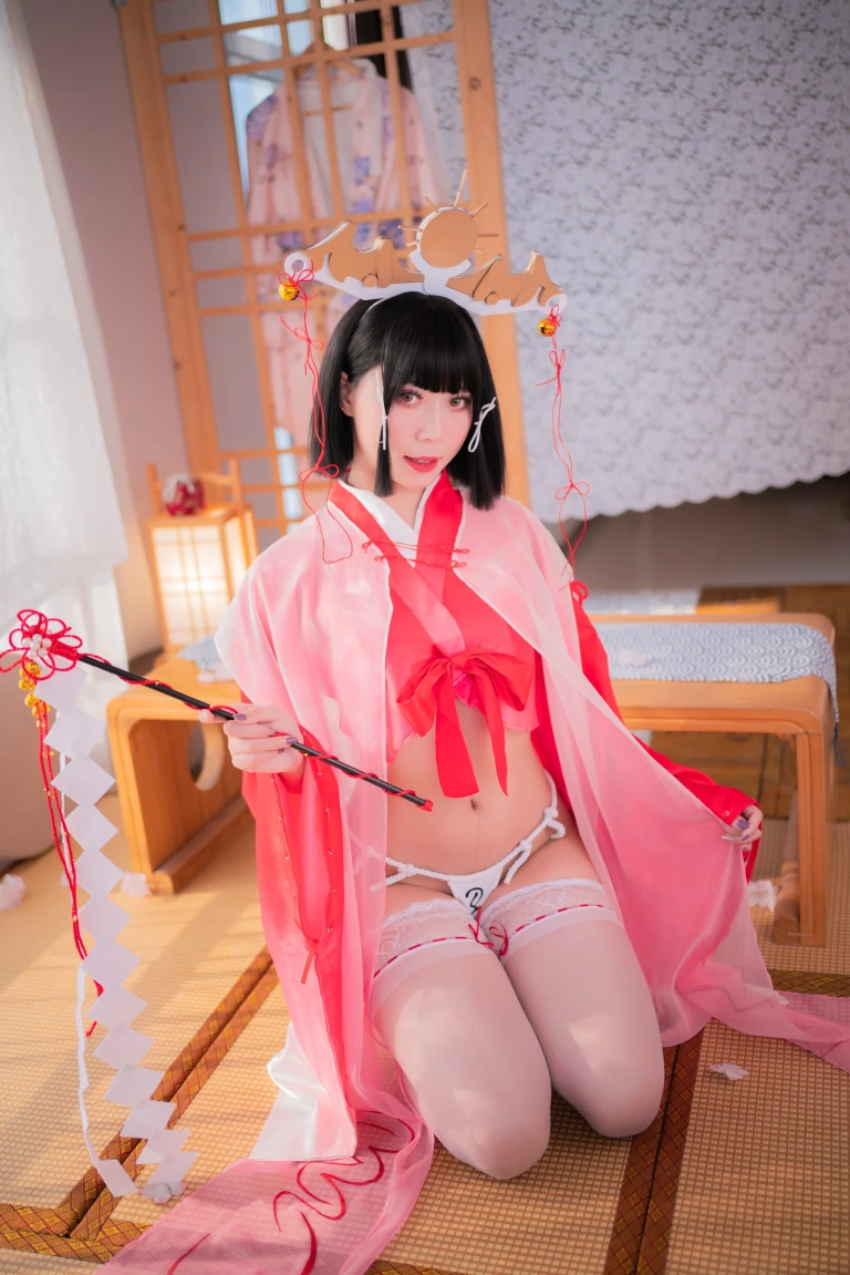 《辉夜巫女》｜Money冷冷 · 127张写真、1 个视频