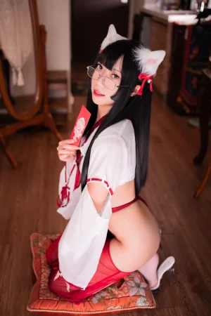 《巫女》｜Money冷冷 · 60张写真、2 个视频