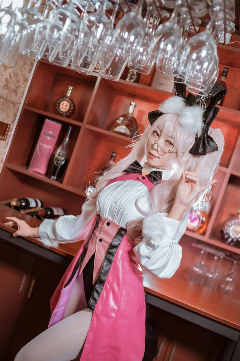 《玉藻前兔女郎》｜Money冷冷 · 20张写真