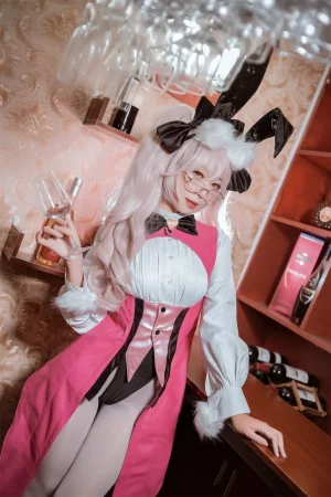 《玉藻前兔女郎》｜Money冷冷 · 20张写真