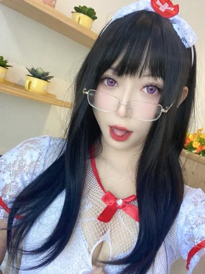 《白网护士套》｜Money冷冷 · 48张写真、2 个视频