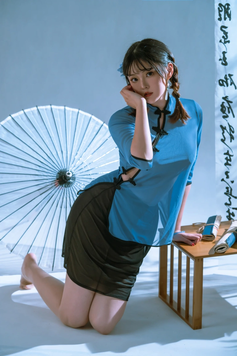 《清秋》｜Natsuko_夏夏子 · 57张写真、1 个视频