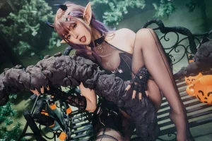 《万圣小魔女》｜Natsuko_夏夏子 · 52张写真、1 个视频