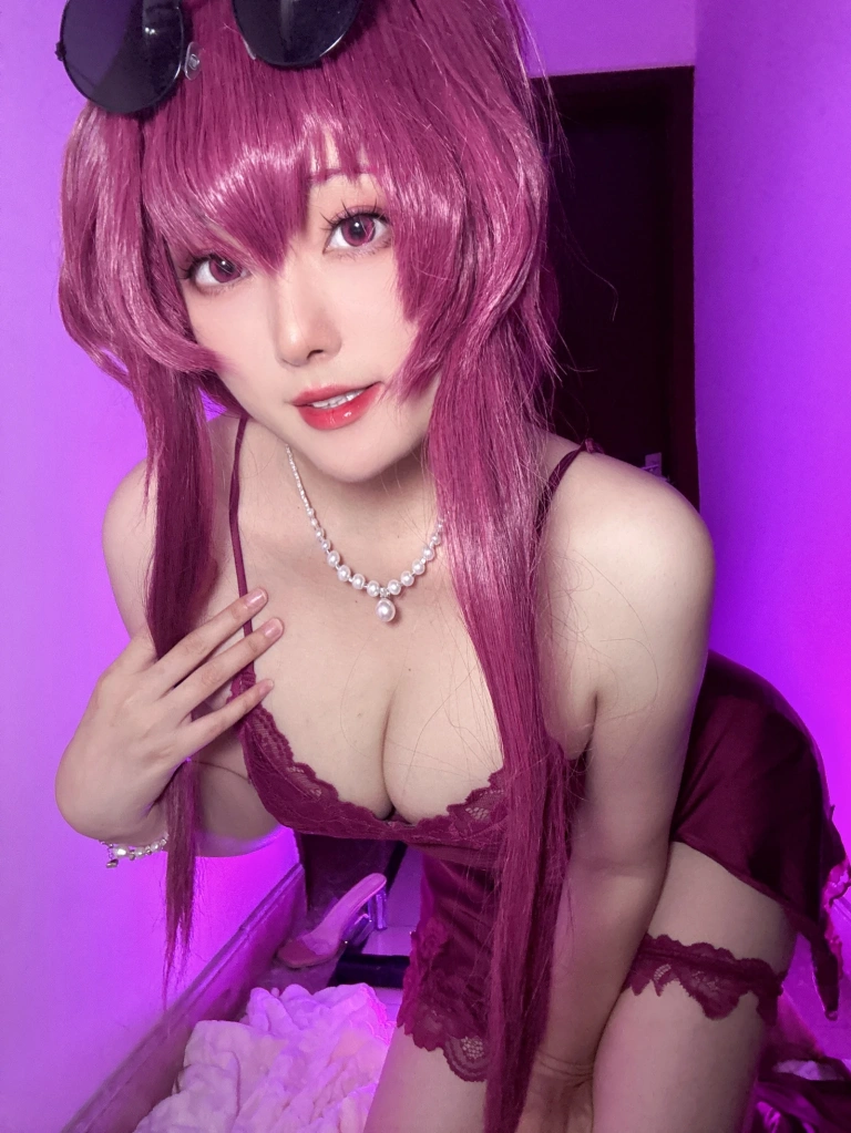 《卡芙卡睡衣》｜Natsuko_夏夏子 · 34张写真、6 个视频