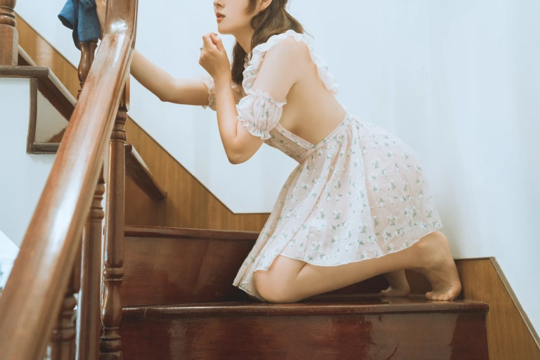 《碎花围裙》｜Natsuko_夏夏子 · 55张写真